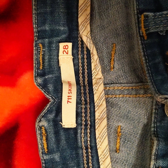 Levi 711/Skinny Jeans - Picture 2 of 4